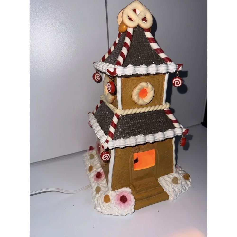 VTG Dept 56 North Pole Series Gingerbread House Lights Up RARE! Pretzel Gumdrops
